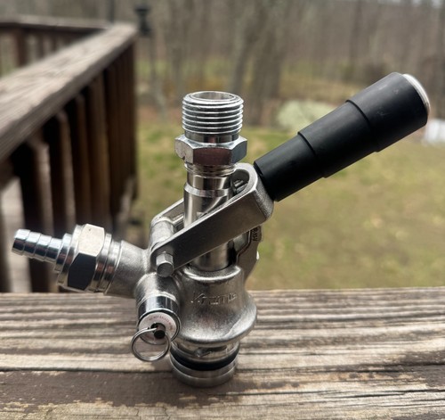 System beer coupler - beer, tap